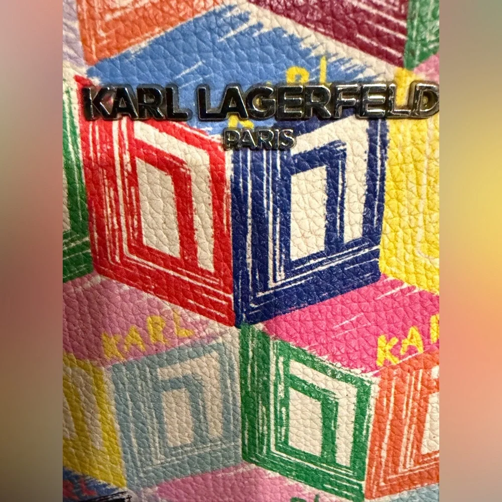 Karl Lagerfeld eye catching